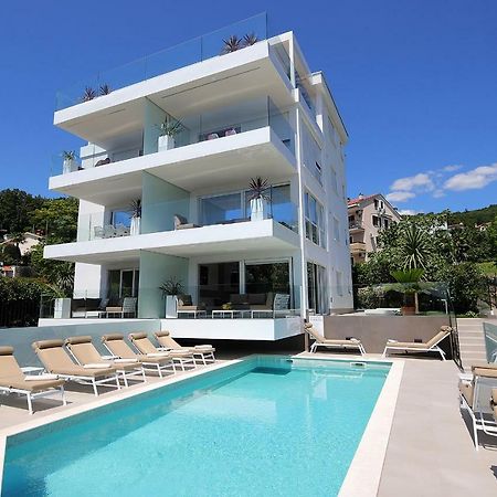 Stylish Apartment 100 M From The Beach Опатия Екстериор снимка