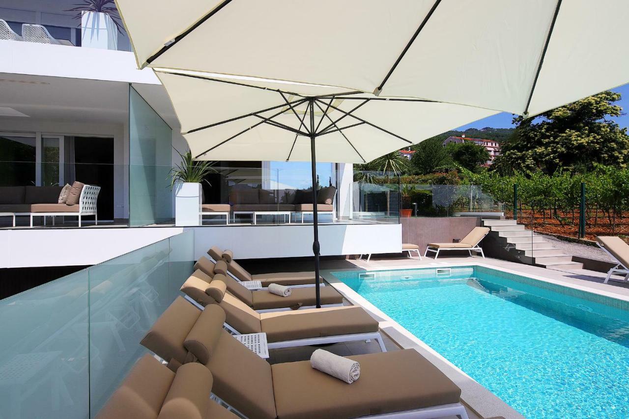 Stylish Apartment 100 M From The Beach Опатия Екстериор снимка
