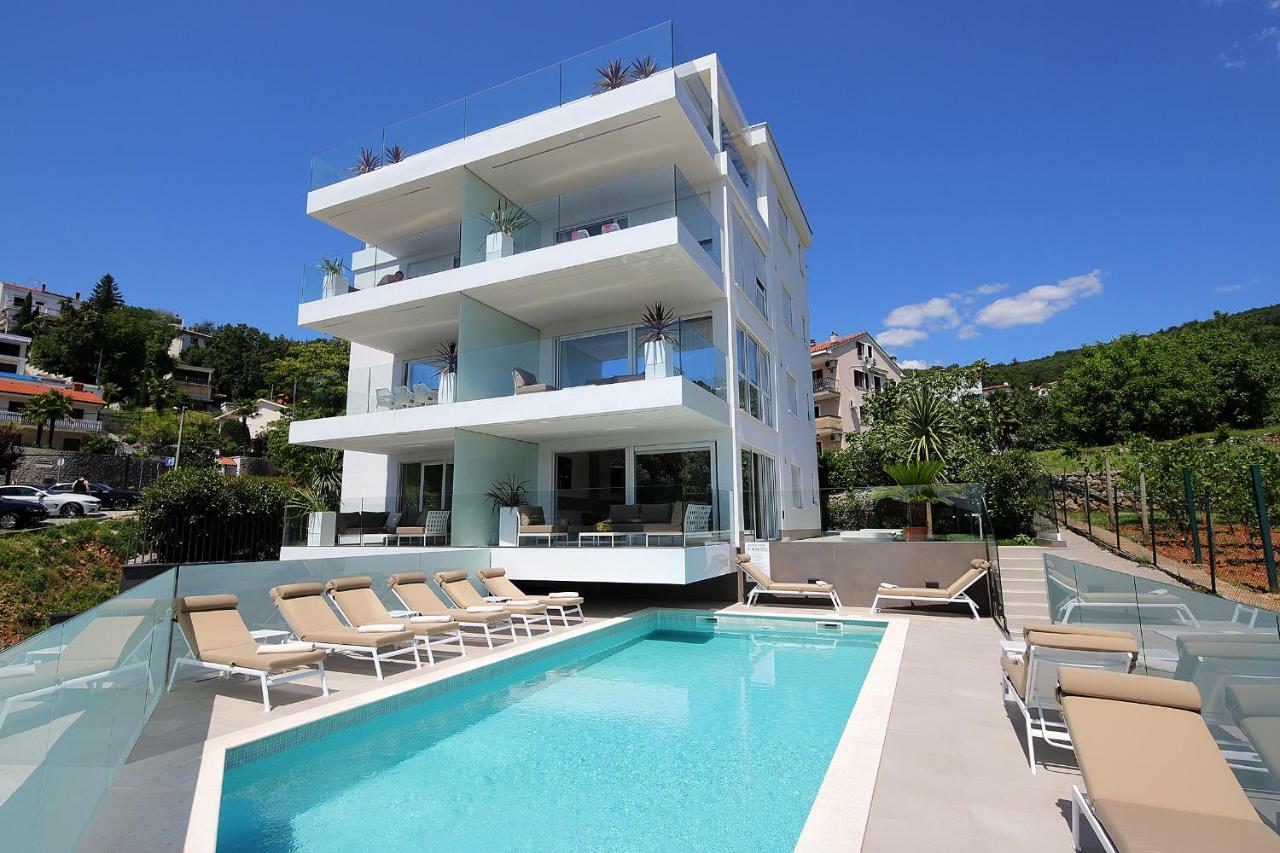 Stylish Apartment 100 M From The Beach Опатия Екстериор снимка
