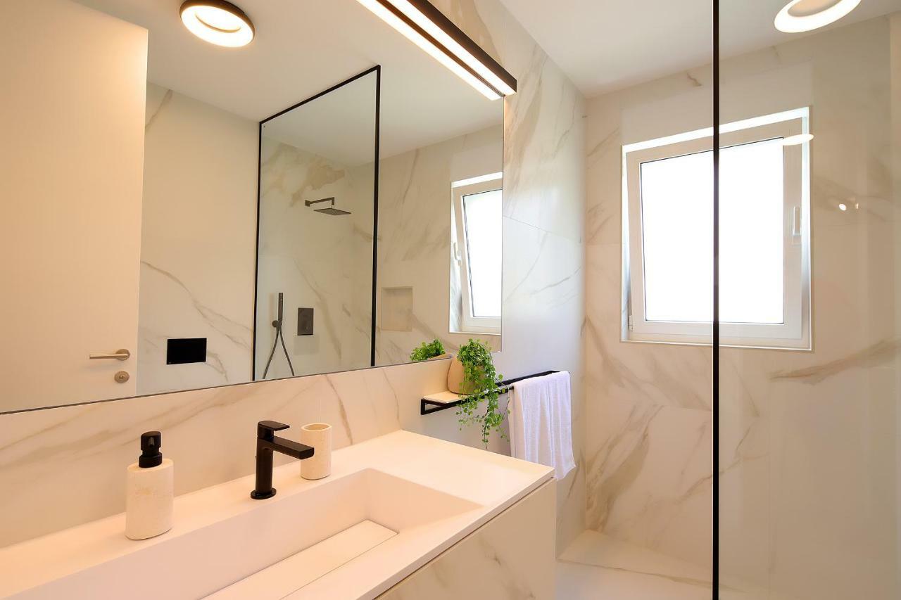 Stylish Apartment 100 M From The Beach Опатия Екстериор снимка