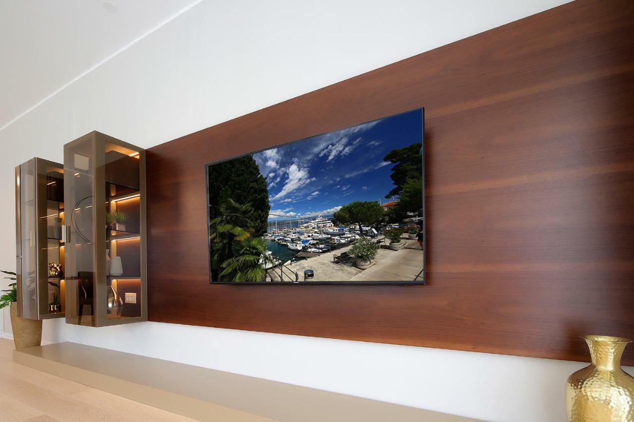 Stylish Apartment 100 M From The Beach Опатия Екстериор снимка