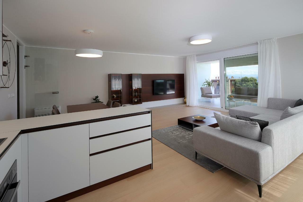 Stylish Apartment 100 M From The Beach Опатия Екстериор снимка