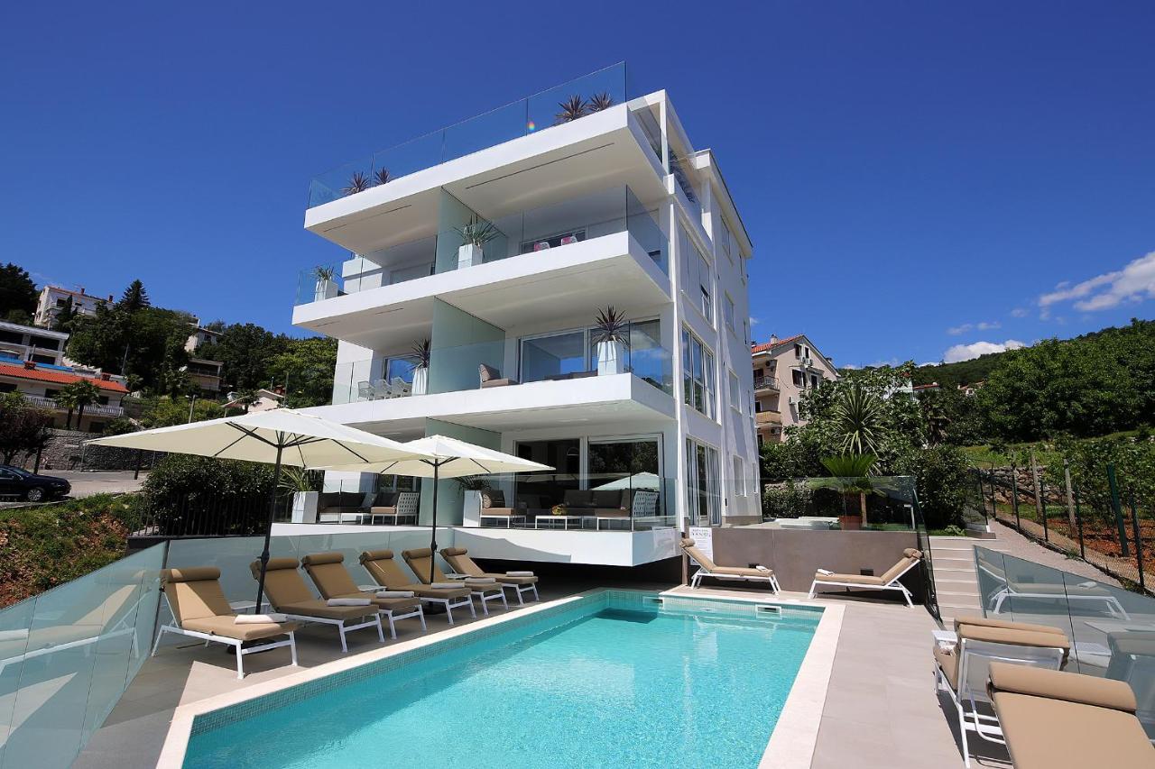Stylish Apartment 100 M From The Beach Опатия Екстериор снимка
